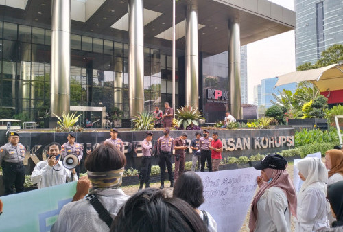 Massa RI2 Desak KPK Segera Tetapkan Tersangka Korupsi Proyek Pemkab Lamongan 