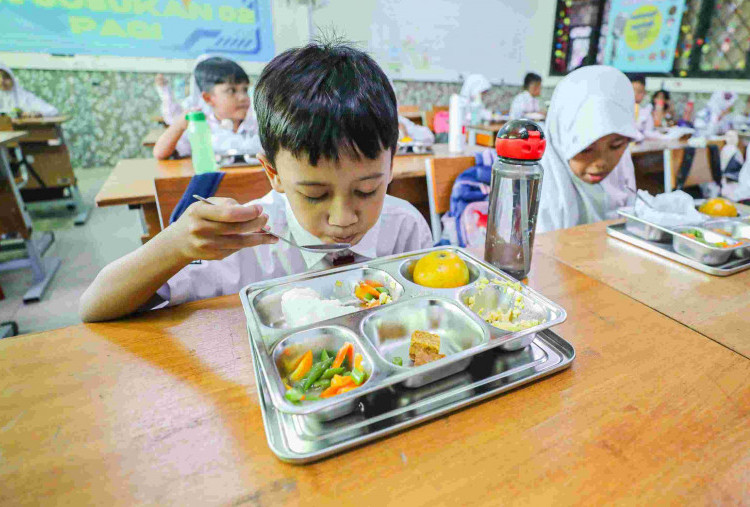 Seluruh Sekolah di Jakarta Pusat Belum Mulai Program Makan Bergizi Gratis, Ini Alasannya!