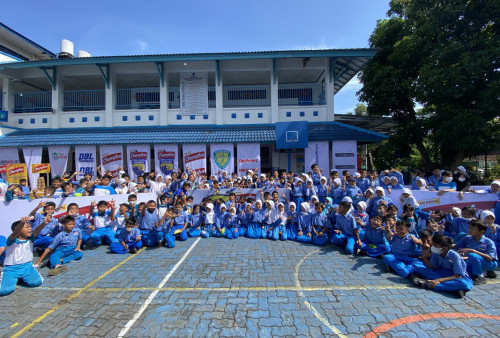 Games dan Nyanyi Seru Meriahkan Roadshow SAC di SDN Pendrikan Kidul Semarang 
