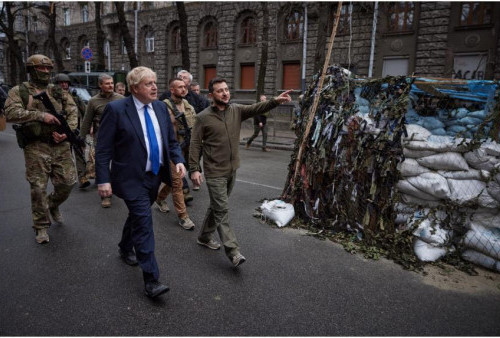 Boris Johnson Mampir ke Ukraina Janjikan Modal Perang