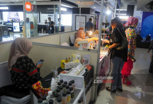 Selain bazar, Pekan Raya BFI Finance turut dimeriahkan dengan beragam kegiatan, termasuk lomba fashion show anak Islami, lomba menyanyi anak, dan lomba mewarnai ibu dan anak, dengan hadiah menarik berupa uang tunai. Para pengunjung juga dapat menikmati berbagai performance dari artis pendukung acara.