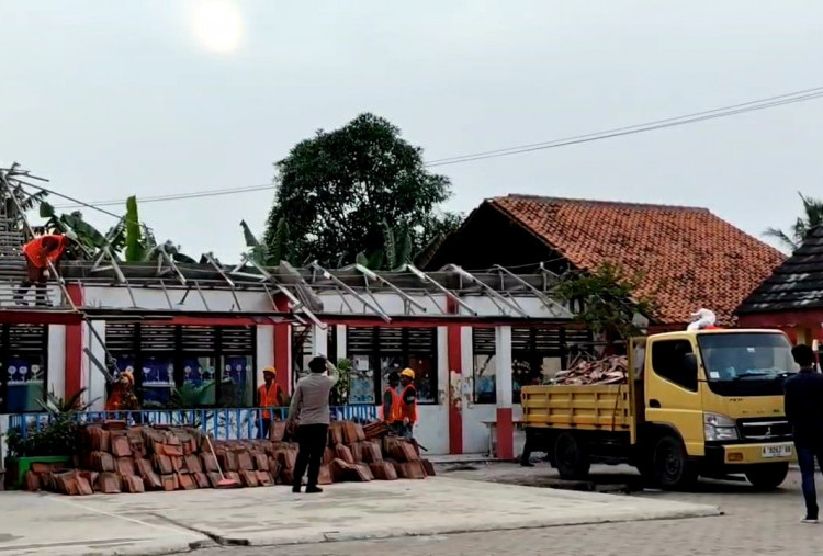Ruang Kelas SDN Kedung Dalam Kabupaten Tangerang Ambruk, Siswa Luka-luka