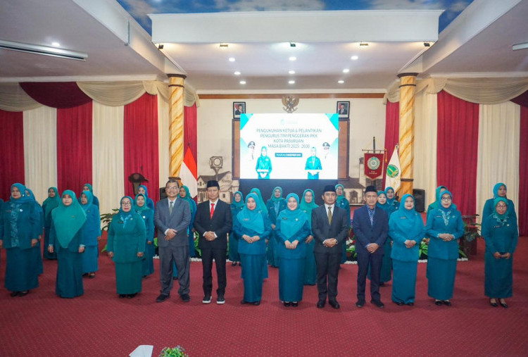Wali Kota Pasuruan Lantik Pengurus TP PKK Kota Pasuruan 