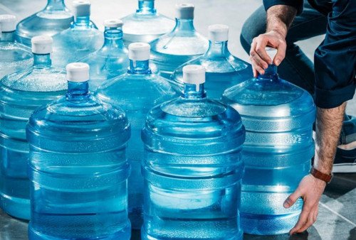 Stop! Minum Air dari Isi Ulang, Murah Tapi Berisiko Buat Keluarga Anda
