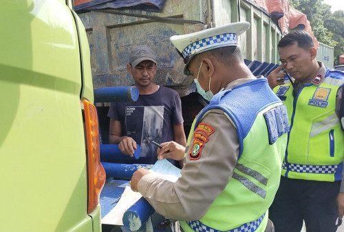 Puluhan Truk di Tangerang Langgar Jam Operasional, Polisi Tindak bersama Dishub