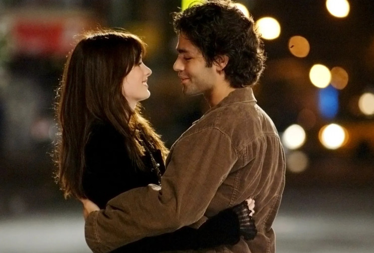 Adrian Grenier Dipastikan Absen dari Sekuel The Devil Wears Prada
