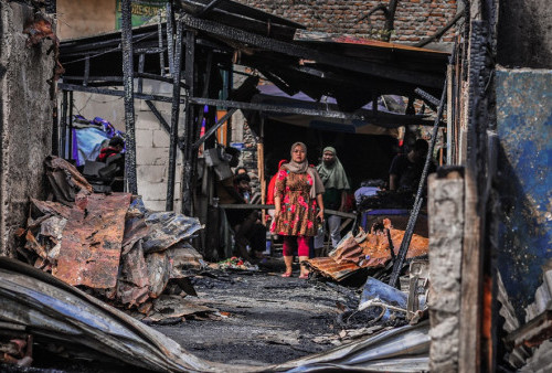 Tampak murung para korban dan pedagang yang menderita kerugian akibat kebakaran di Pasar Ciputat