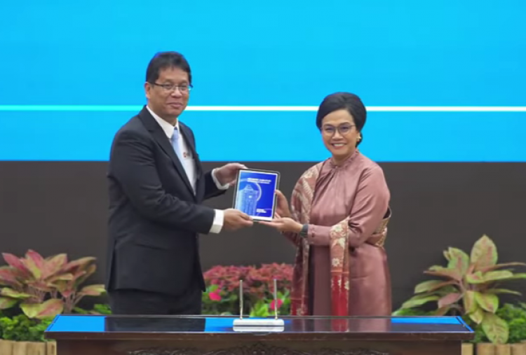 Sertijab Di Kantor Kemenkeu, Sri Mulyani Berikan Tongkat Estafet ke Purbaya Yudhi Sadewa