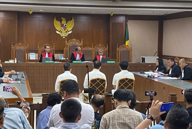 Belajar dari Blue Ray hingga First Travel, IAW Soroti Nasib Korporasi Pasca Terseret Kasus Korupsi