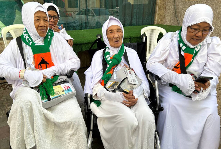 Mbah Marsiah, Jemaah Haji Berusia 104 Tahun Asal Kediri Siap Wukuf di Arafah