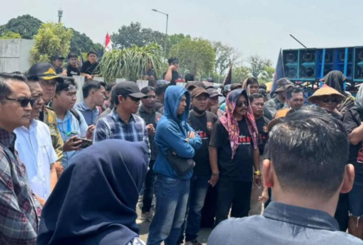Pedagang Pasar Tanjung Unjuk Rasa terkait Fasilitas, DPRD Jember Agendakan Pertemuan Jumat
