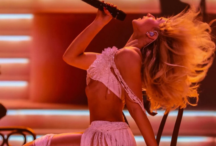 Viral Gara-Gara Komentar Zaghrouta di Coachella 2026, Sabrina Carpenter Minta Maaf 