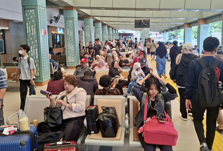 Nataru Makin Dekat, Stasiun Pasar Senen dan Gambir Padat: Okupansi Penumpang Tembus 92 Persen