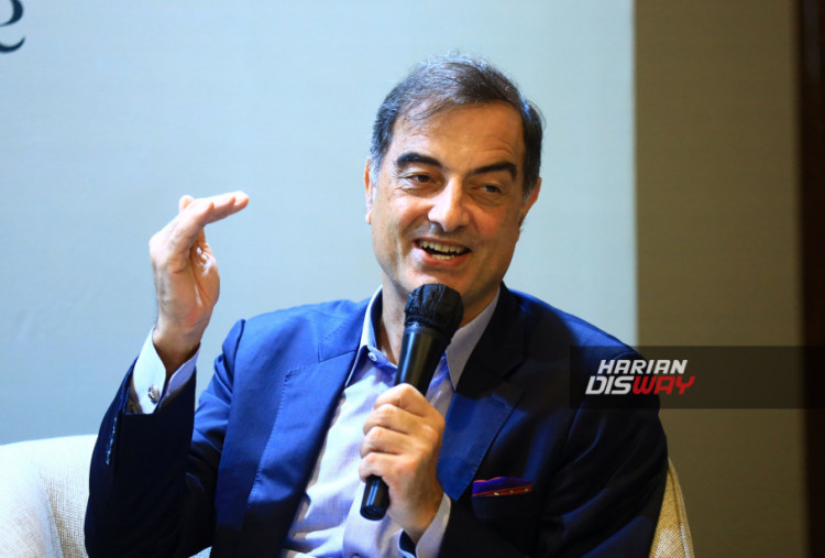 Presiden Direktur APL Christophe Piganiol mengatakan kehadiran tirzepatide merupakan wujud komitmen perusahaan dalam memperluas akses masyarakat terhadap inovasi kesehatan. Proses registrasi obat ini mendapat dukungan BPOM melalui jalur percepatan sehingga pasien di Indonesia dapat memperoleh akses lebih cepat terhadap terapi inovatif dengan tetap memenuhi standar keamanan, khasiat, dan mutu.