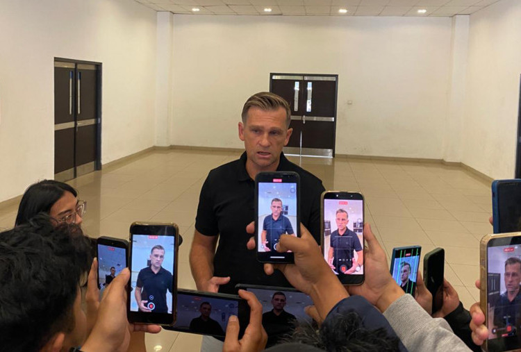 Persib Siap Kejutkan Bursa Transfer, Igor Tolic Ungkap Rekrutan Belum Berhenti