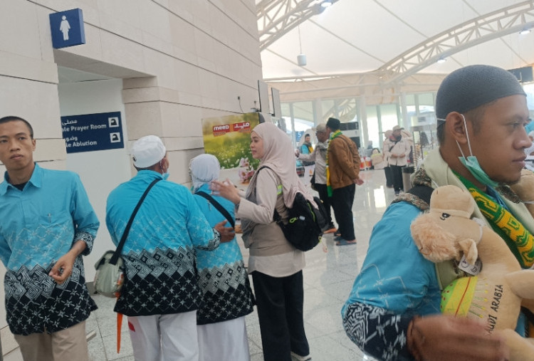 Kemenhaj: Air Zamzam Didistribusikan di Tanah Air, Jangan Bawa di Koper