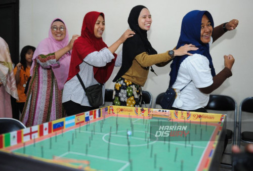 Turnamen permainan tradisional sepak bola paku yang digelar Komunitas 