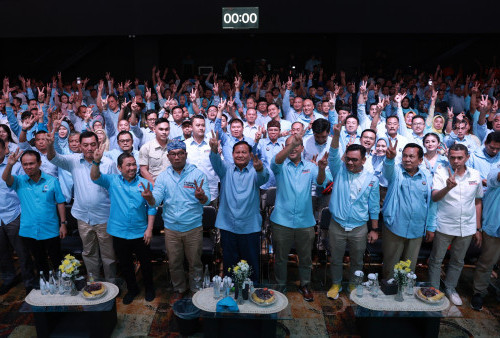 Kedepankan Gaya Kampanye Santun, Prabowo Jelaskan Arti Warna Biru Muda 
