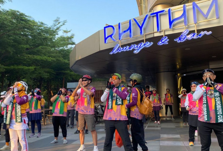 Ikasmadabaya Cycling Community (ICC) Gandeng Grand Whiz Hotel Praxis Peringati HJKS dengan Parikan 