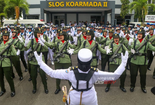 Yel yel dari Prajurit TNI di Upacara peringatan HUT TNI ke-78 di Dermaga Ujung Madura Koarmada II, Surabaya, Jawa Timur, Kamis 5 Oktober 2023. Upacara peringatan hari jadi Tentara Nasional Indonesia (TNI) yang ke-78 dengan mengusung tema, 