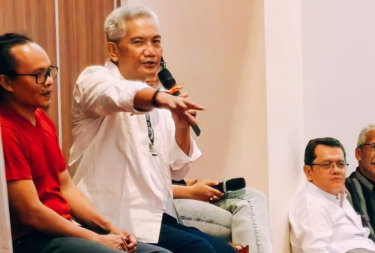 Diskusi Buku Eunoia Menuju Seekor Bajingan di Mobil Slavee: Manusia Munafik yang Ditempa Kemiskinan 