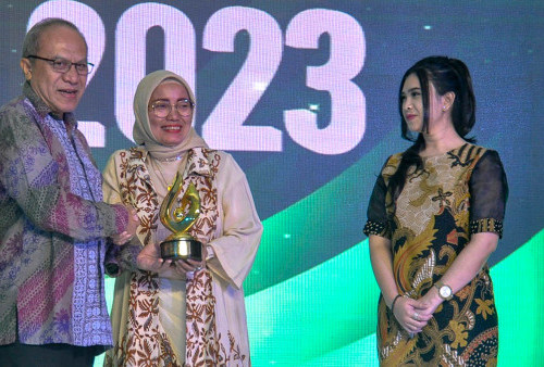 Dorong Program Pemberdayaan Masyarakat, PLN Enjiniring Meraih Gold Winner pada Ajang TJSL and CSR Award 2023