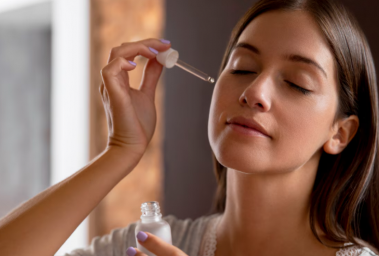 Pakai Active Glow Booster Serum, Atasi Minyak Berlebih hingga Kulit Kusam