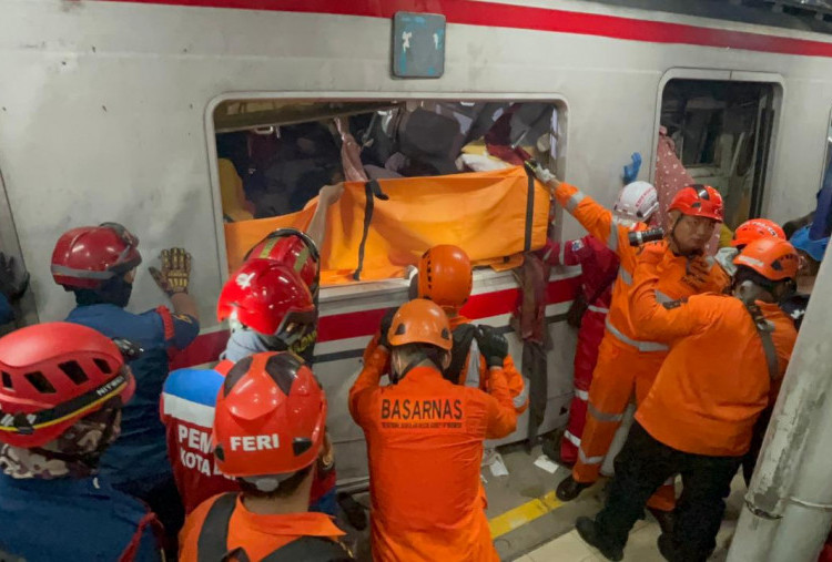 KAI Tanggung Biaya Pengobatan dan Pemakaman Korban Kecelakaan Tabrakan Kereta di Bekasi Timur