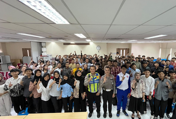 Kopi Tak Cukup Usir Kantuk, Pelajar Gen Z Diingatkan Pentingnya Safety Riding