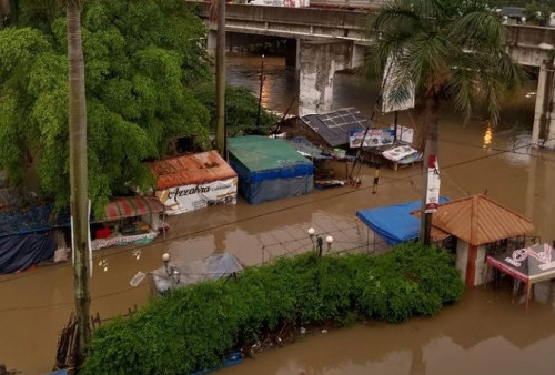 Belasan Lokasi Terendam Banjir, 4 Pohon di Kota Tangerang Tumbang