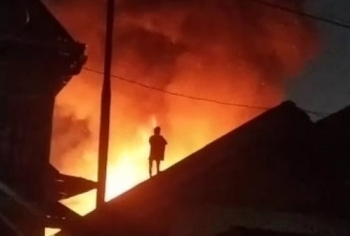 Kebakaran di Muara Pinang, 3 Rumah Ludes