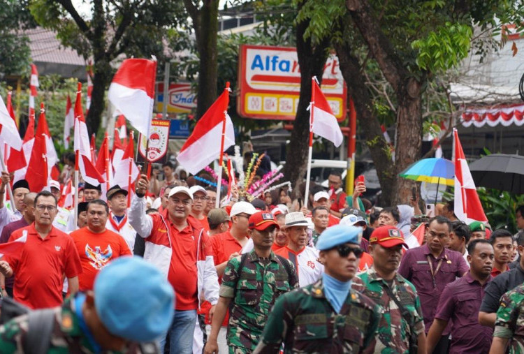 Bupati Bogor Hantarkan Sang Saka Merah Putih Dengan Spektakuler