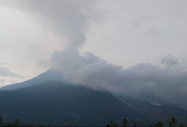 Gunung Ile Lewotolok dan Raung Susul Letusan Lewotobi, Waspada Potensi Banjir Lahar