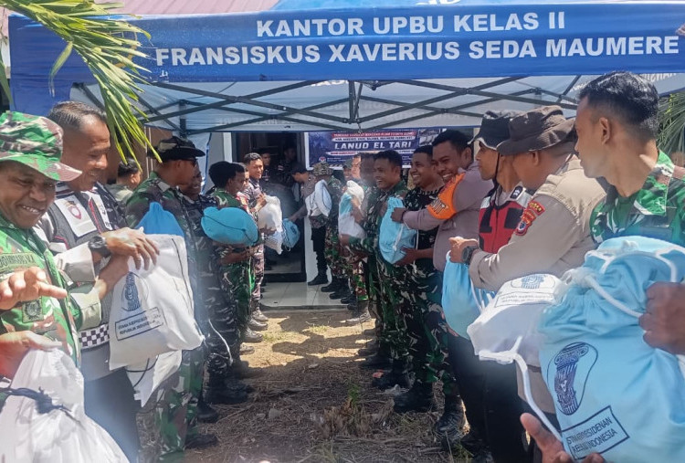 Presiden Prabowo Kirim 4.925 Paket Sembako Tahap Awal untuk Korban Gempa NTT