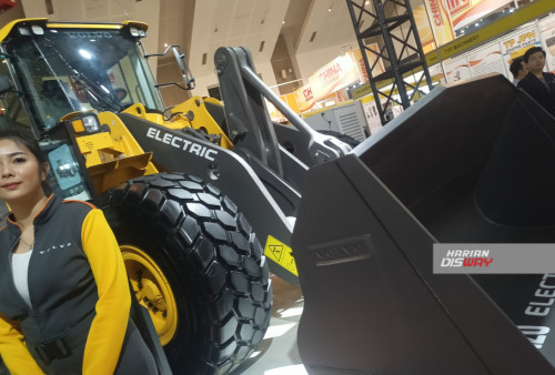 L120 Electric wheel loader menawarkan performa yang sama kuatnya dengan rekan diesel-nya namun dengan manfaat tambahan berupa emisi nol dan operasi yang hampir tidak berisik. Dengan Active Energy Recovery yang unik, mesin ini meningkatkan otonominya dan dapat menangani beban hingga 6 ton.