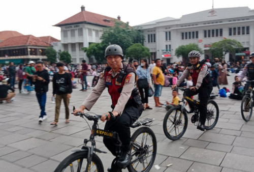 Berikan Rasa Aman, Polres Jakbar Hadirkan Patroli Sepeda di Lokasi Wisata