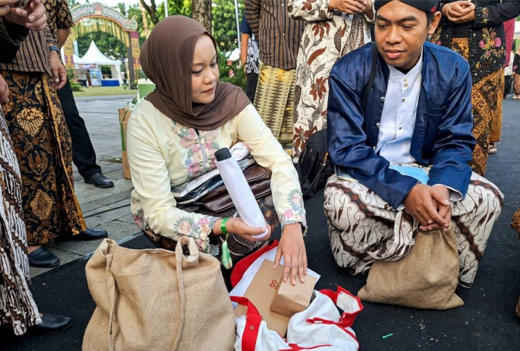 Unik! Tamu HUT ke-81 RI di Istana Dapat Goodie Bag Berisi Kelereng hingga Permainan Karet