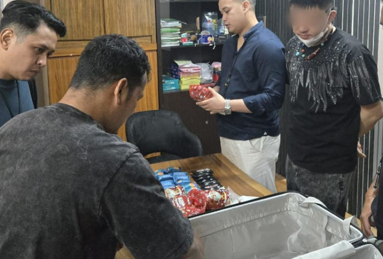 Polisi Tangkap WN China Pengedar Narkoba di Apartemen Jakut, Sita Happy Water hingga Ketamine