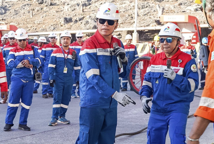 Komisaris Utama Pertamina Tinjau Keandalan Pasokan Energi di NTT, Pastikan Distribusi BBM dan LPG Aman