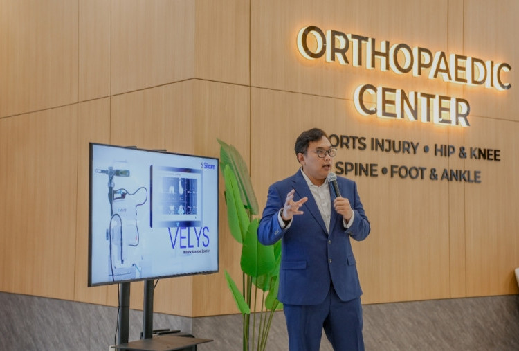 Gejala-Gejala Nyeri Lutut yang Mulai Muncul di Usia 50, Operasi Robotik Lebih Cepat Pulih 