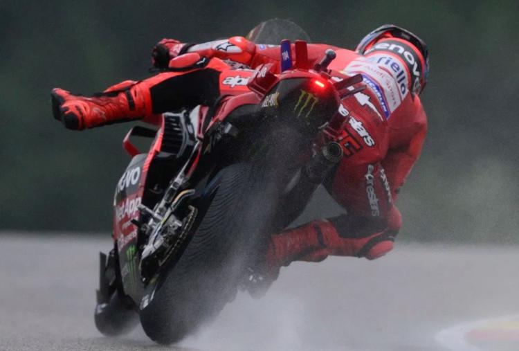 MotoGP Jerman 2025: Marc Marquez Taklukkan Bezzecchi di Lap Terakhir Sprint Race