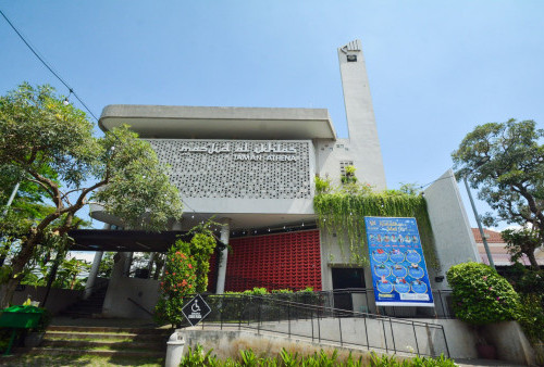 Serial Geliat Masjid Perumahan (Seri 4): Masjid Al Iklhas, Sidoarjo; Sarang Labah yang Eco-Friendly 