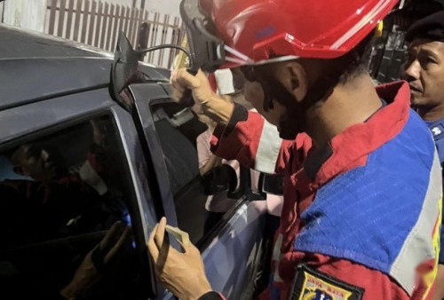 Terkunci di Dalam Mobil, Balita di Kelapa Gading Berhasil Diselamatkan Petugas Damkar