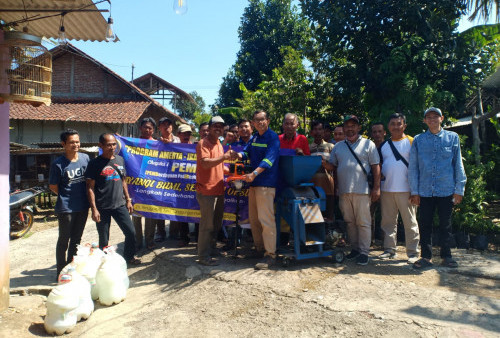 Dengan Chapter Pemberani, IKA Unair Cabang Tulungagung dan KPHL Sendang Bantu Warga Tenggarejo Kembalikan Kesuburan Tanah