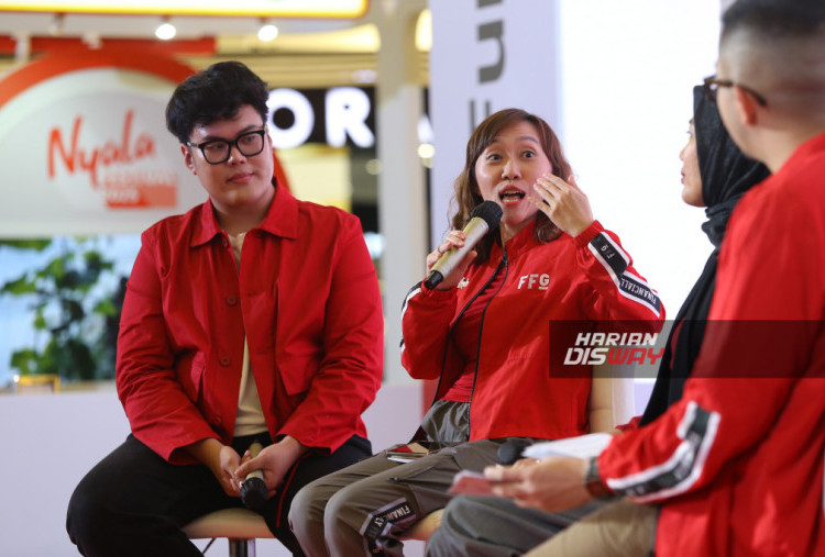 “Penurunan skor FFI ini menjadi wake-up call agar masyarakat tetap menjaga kebiasaan finansial sehat di situasi ekonomi apa pun. Dengan smart spending, smart saving, disiplin menabung, mencatat pengeluaran, menyiapkan dana darurat, serta bijak mengelola hutang, setiap orang bisa tetap FUNanciallyFIT. Hal ini menjadi kunci untuk benar-benar ‘Win This Economy’,” ujar Jeannette Erena Kristy Tampi, Marketing Communication Division Head OCBC.