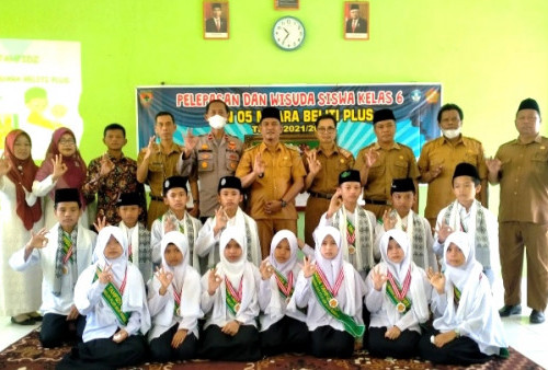 Wisuda Perdana Tahfiz SDN 5 Muara Beliti Plus Sukses