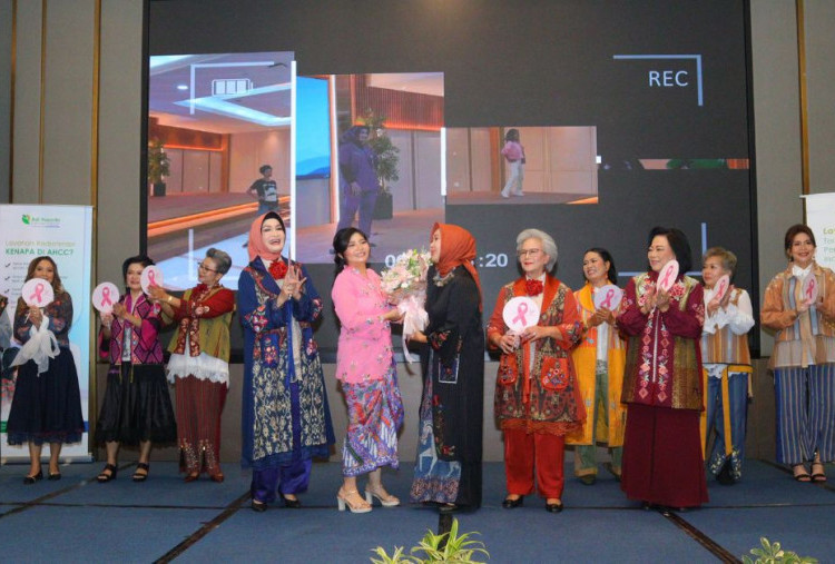Breast Cancer Awareness Month, AHCC Tingkatkan Kesadaran Pemeriksaan Dini dan Dukungan untuk Penyintas