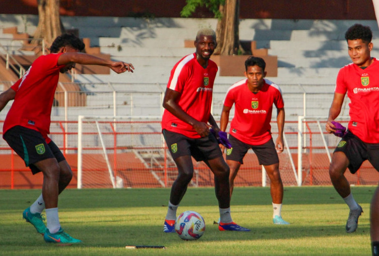 Alasan Gilson Costa Belum Main Penuh 90 Menit di Persebaya 