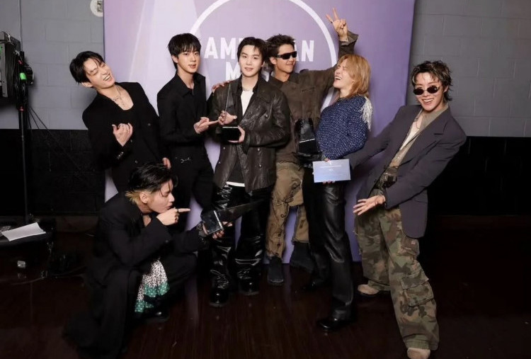 BTS Cetak Sejarah! Sapu Bersih 3 Piala di American Music Awards 2026