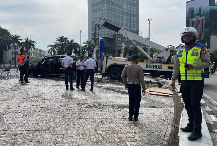 Viral BYD Nyemplung ke Bundaran HI, Sopir Ngantuk?